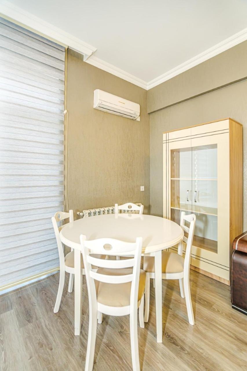 M Estate 1 Room Targovu Баку Екстериор снимка